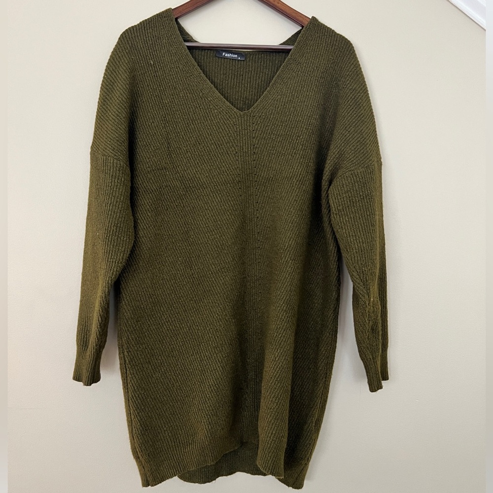 Fashion sweater olive green color. V neck. Size small